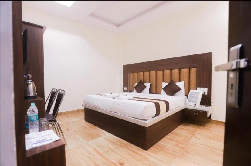Vedantam Hotel Haridwār Eksteriør billede